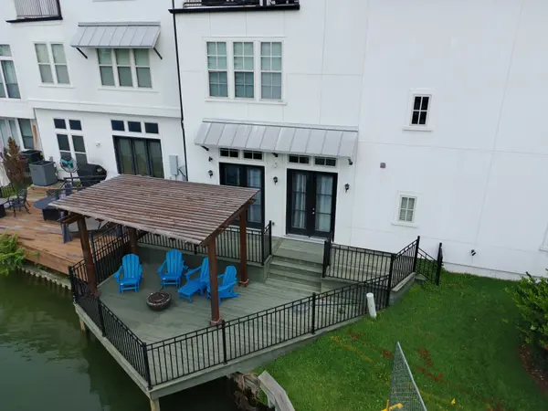 Deck photo 5