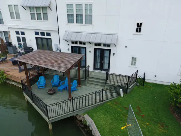 Deck photo 6
