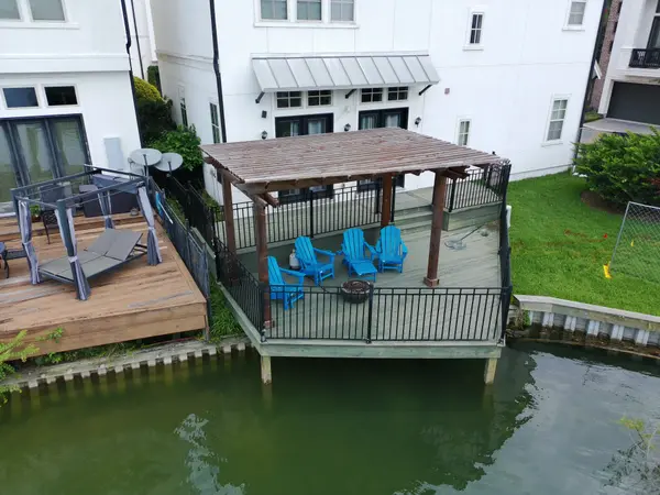 Deck photo 7