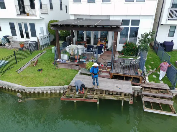 Deck photo 13