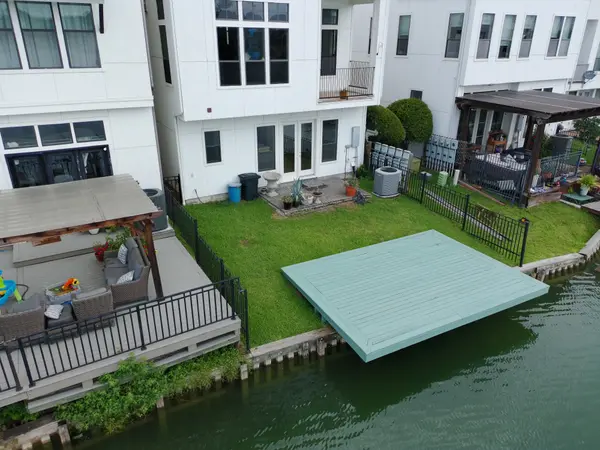 Deck photo 16