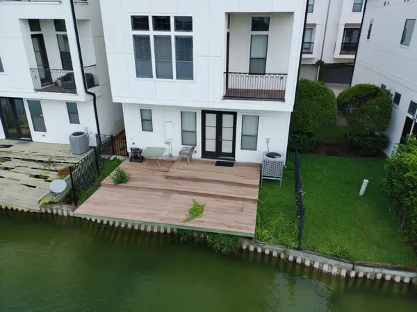 Deck photo 22